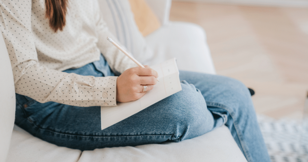 Period Tracker for Teens: Your Handy Period Tracker Journal 3 image